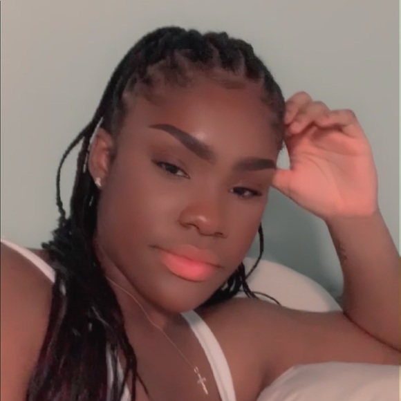 Meet your Posher, Asha - Picture 1 of 1